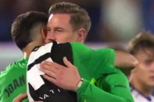 特尔施特根赛后主动和霍安-加西亚拥抱，每体：这才是队长的榜样