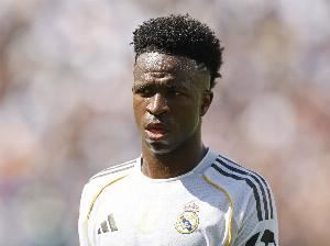 小吧译言家|维尼修斯失宠了！续约僵持&状态差，阿隆索对他不来电