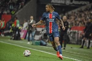 RMC：巴尔科拉一瘸一拐离场，但巴黎确认伤势并无大碍