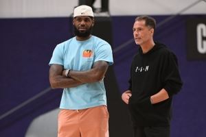 湖人与詹姆斯：尴尬夏天的背后 是无法分割的共同利益与未来