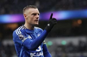 迪马：38岁瓦尔迪预计今天敲定加盟克雷莫纳，即将登陆意甲联赛