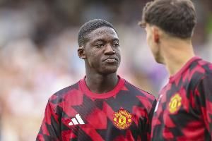 镜报：梅努与阿莫林进行了新一轮会谈 但为了世界杯仍准备1月离队