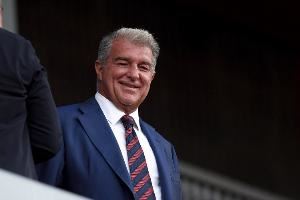 记者谈拉波尔塔成就：俱乐部财务竞技复苏+请来弗里克+翻新球场